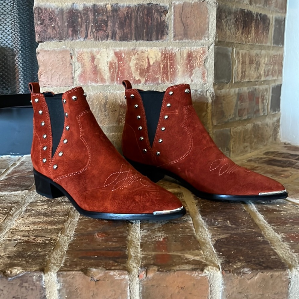 Marc Fisher Studded Suede Western Booties in Brick Red Size 8